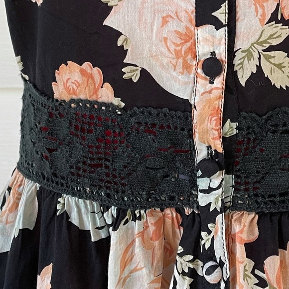 TOPSHOP Black Lace Floral Mini Dress Sz 6 - Picture 8 of 11